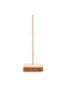 Kiaka Broom